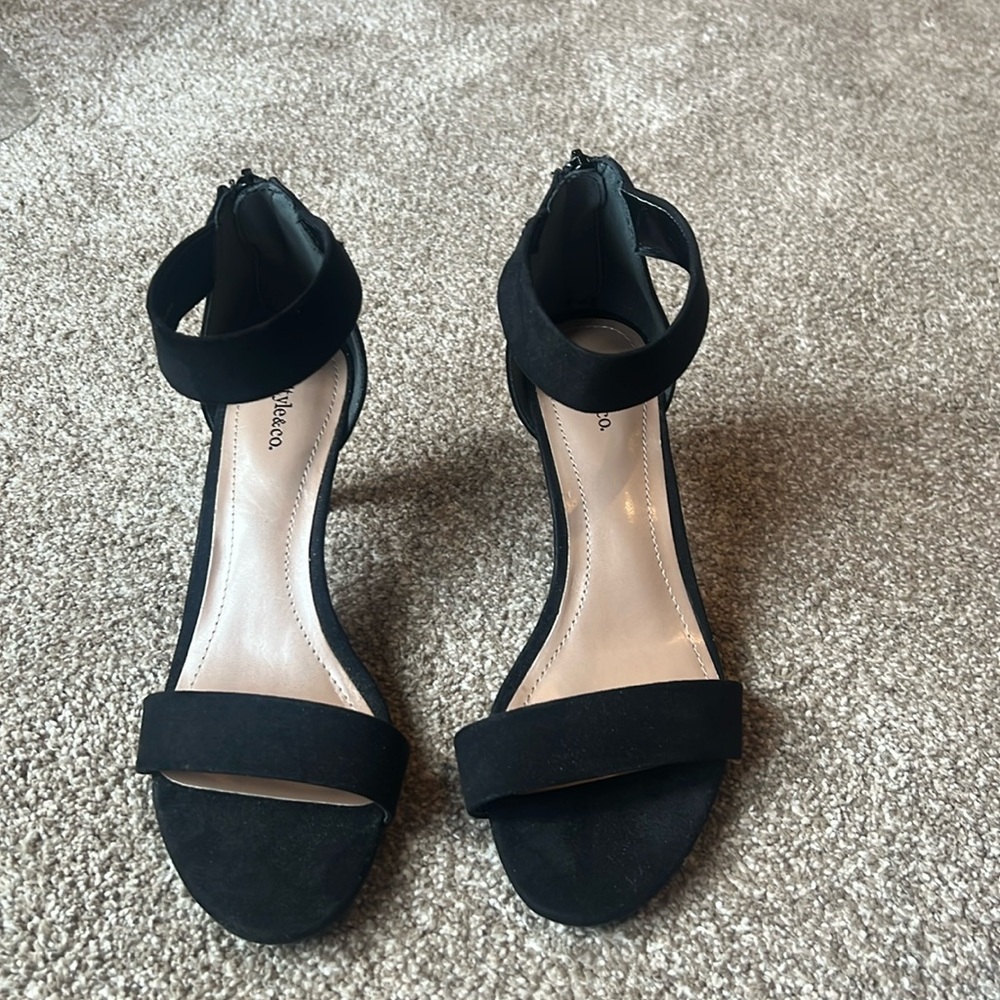Black microsuede 3 1/2” heels with a zippered back